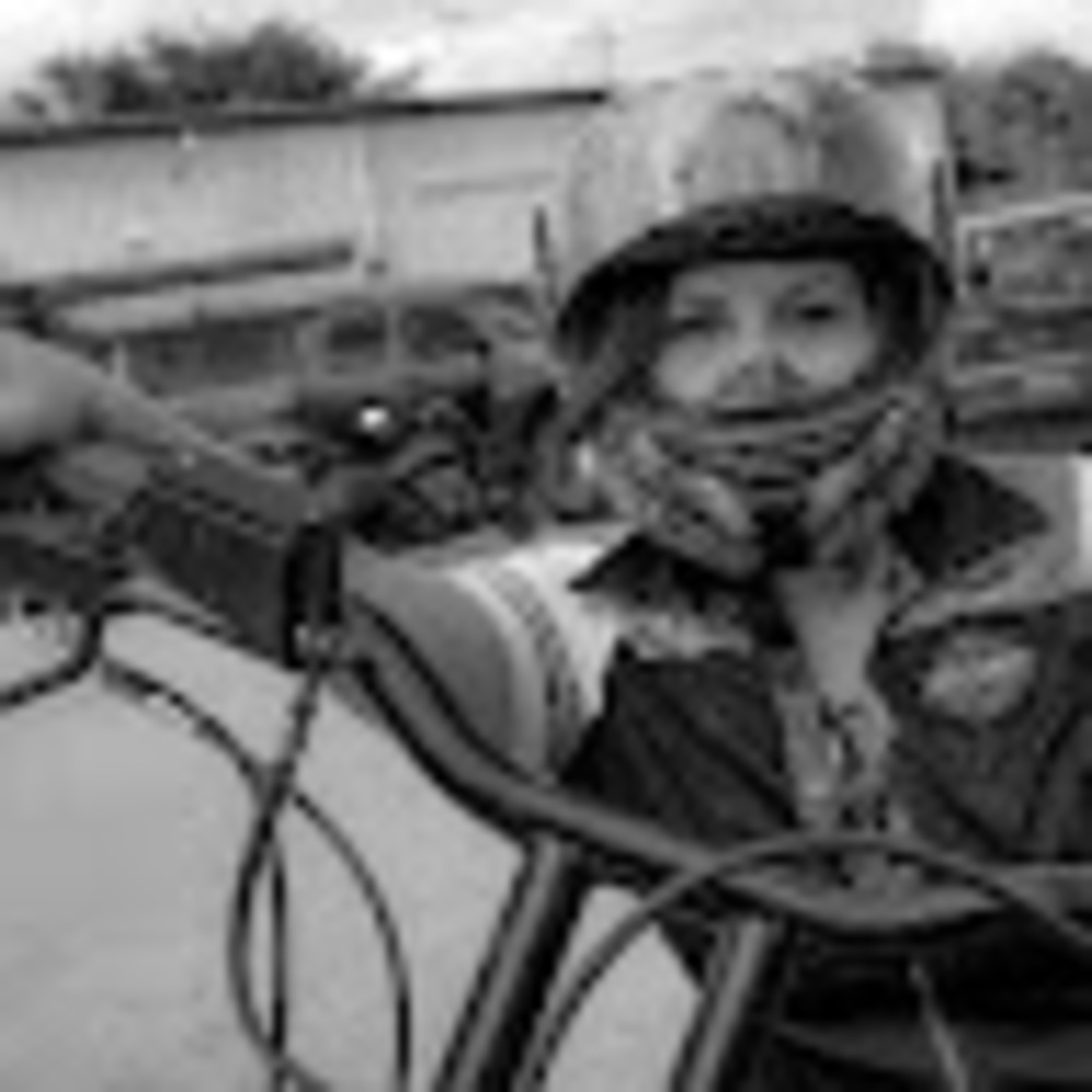 Meet your Posher, Zahira